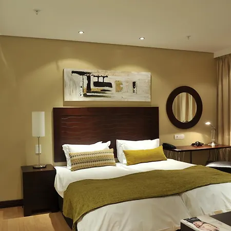 Protea Hotel By Marriott Transit O.R. Tambo Airport-3
